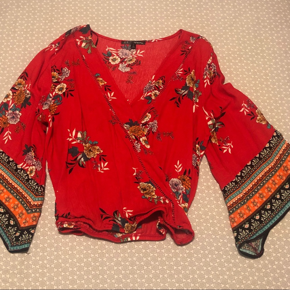 Bell sleeve top